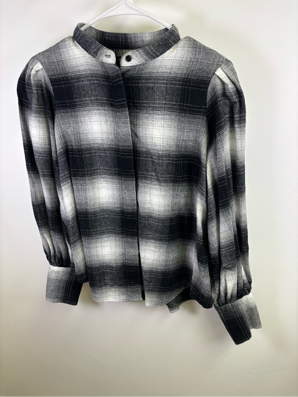 BANANA REPUBLIC FLANNEL COTTON 
LONG SLEEVE SHIRT WOMEN SMALL
BLACK & WHITE CHEC